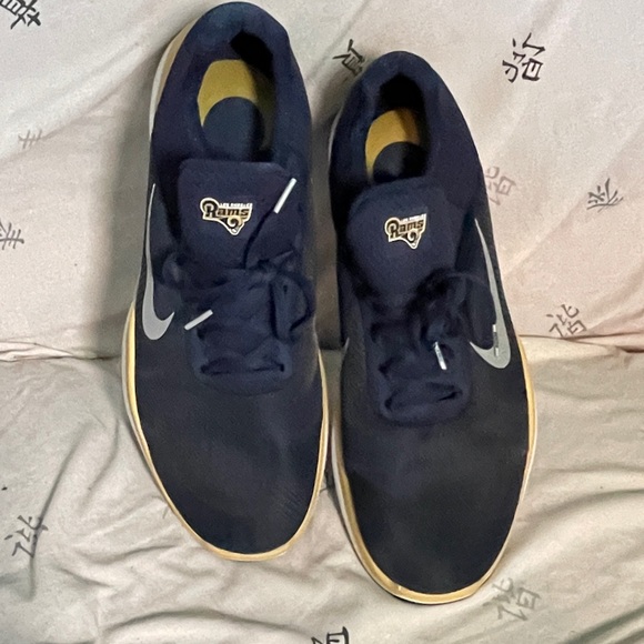 NIKE 15 LA Rams low top fan athletic shoes, navy/gold, logo NWOT - Picture 3 of 7